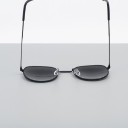 Γυαλιά ηλίου με φίλτρο προστασίας UV400.